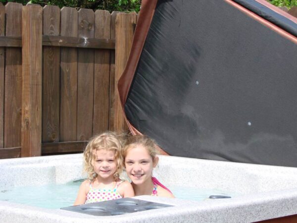 reg-cabin-loft-tub-3