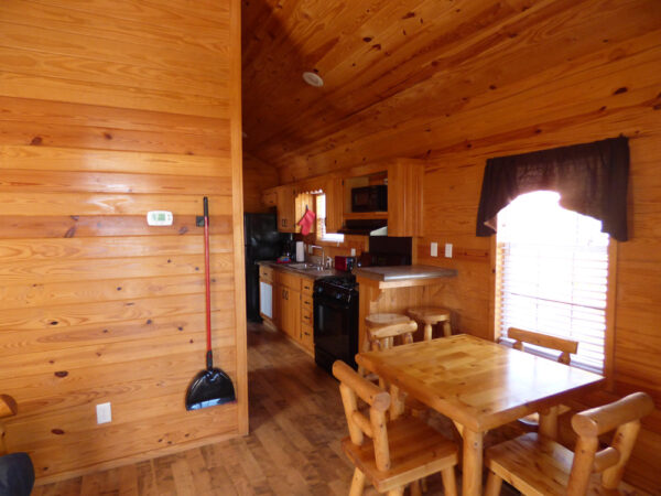 yogi-bear-cottage-img02