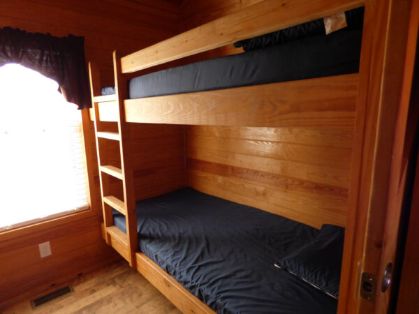 yogi-bear-cottage-img05